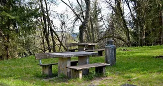 Aire de pique-nique - Les hauteurs de la Roche du Pin Aire de pique-nique - Les hauteurs de la Roche du Pin