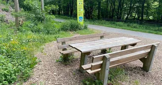 Aire de pique-nique - Ancienne gare de Fréland Aire de pique-nique - Ancienne gare de Fréland