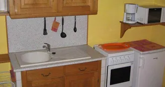 Gîte l'ancienne distillerie (3 personnes) Gîte l'ancienne distillerie (3 personnes)