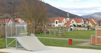 Espace sportif et skate-parc Espace sportif et skate-parc