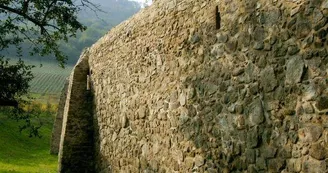 Remparts et cimetière fortifié