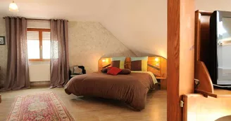 Madame et Monsieur CARABIN - Chambres Les Lanternes