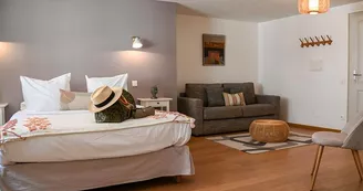 Le Hameau d'Eguisheim - Domaine GINGLINGER Le Hameau d'Eguisheim - Domaine GINGLINGER