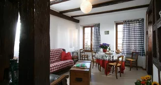 Vue sur la pièce principal (séjour)