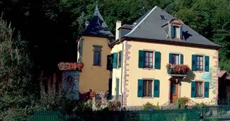 Madame PICAVET Marie-Thérèse - Chambres d'hôtes Les Cèdres