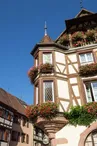 Maison Loewert avec colombage et oriel d'angle